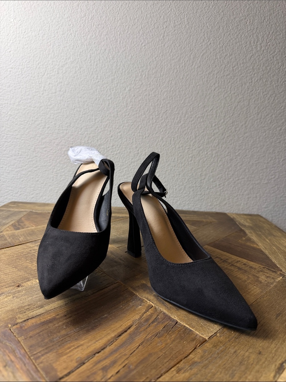 Size 7 Women's Black Suede Pointed-Toe Slingback Heels